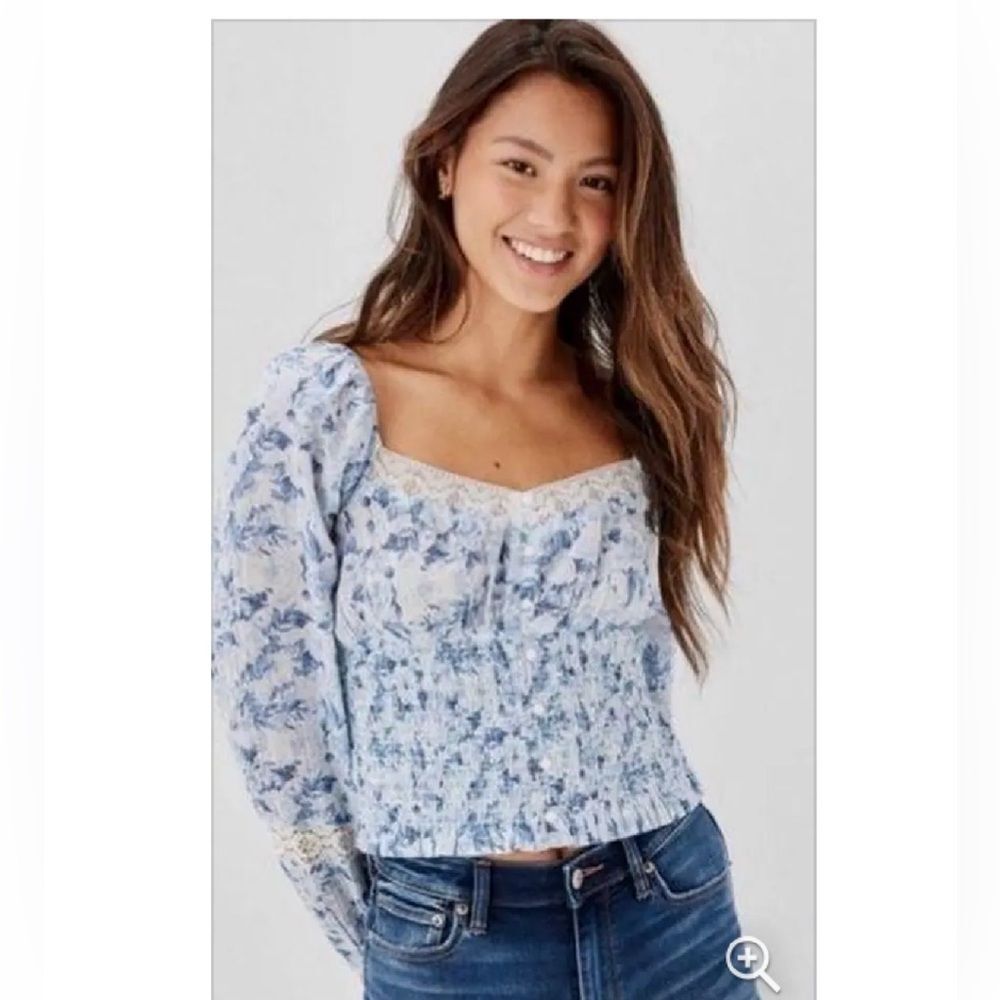 American Eagle Boho Floral Long Sleeve Button Down Smocked Crop Top Lace Trim
